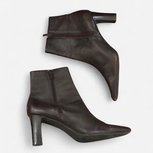 90s Y2K 2000s Brown leather ankle pointed square toe boots kitten heels preppy